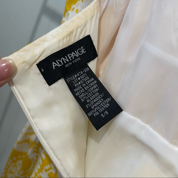 Dress - Picture 5 of 5